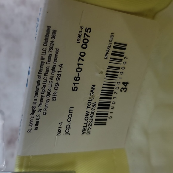 St John's bay tocan bird yellow flat front shorts size 34 nwt - Picture 4 of 8